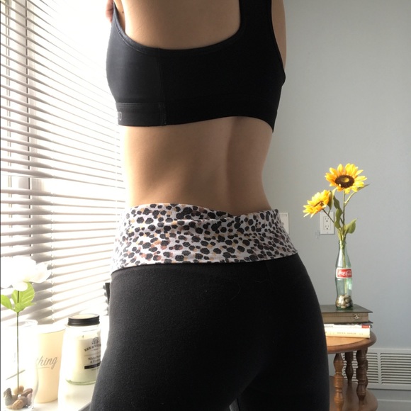 Classic Victoria Secret Yoga Pants - Picture 2 of 3